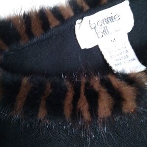 Vintage BONNIE and BILL MINK Trim SILK Blend SWEATER Black Long Sleeve SIZE M